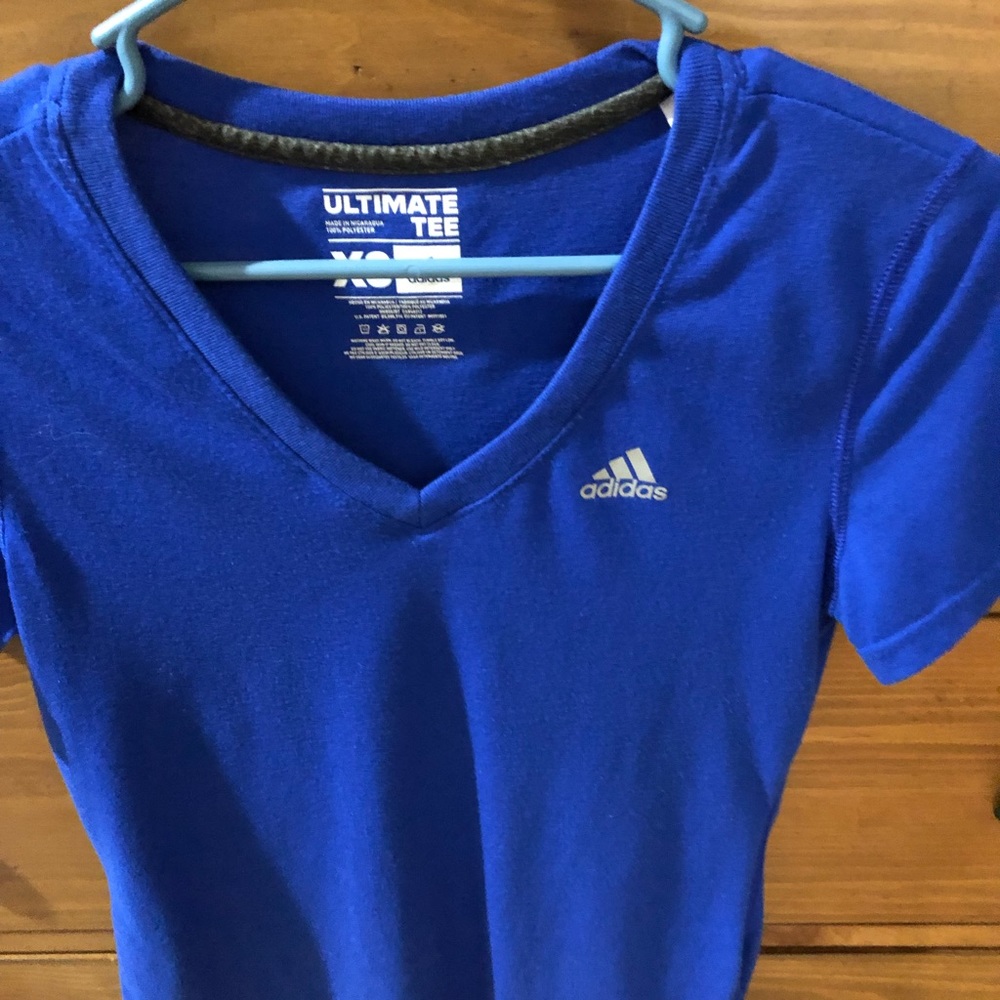 ADIDAS women’s XS tee shirt